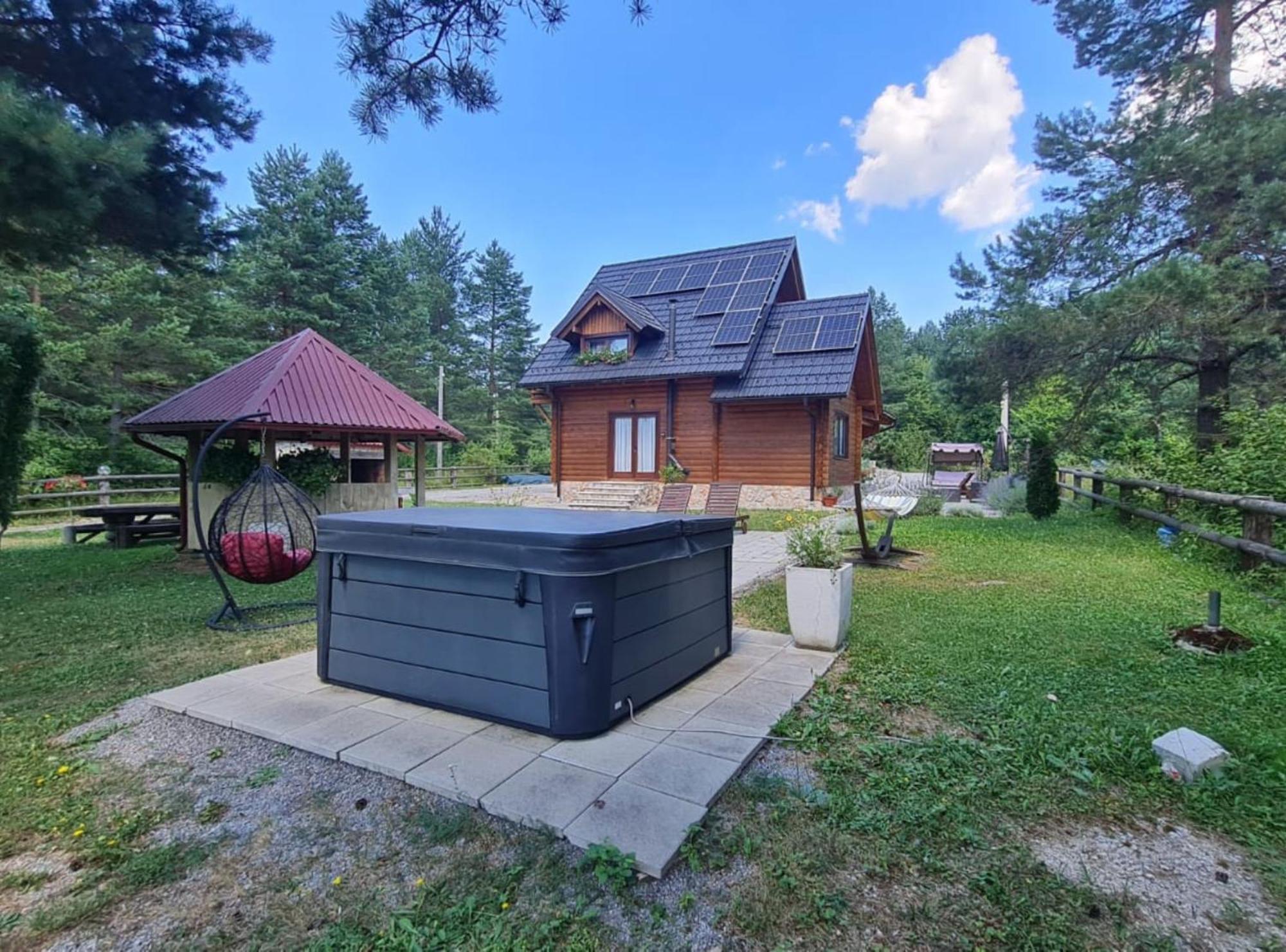 Apartments Plitvice Forest 科雷尼察 外观 照片